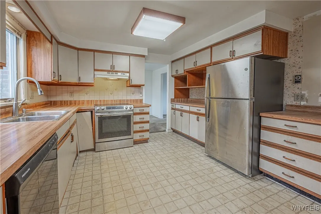 7744 Rochester Road, Royalton, New York 14067, Royalton, New York 14067, 3 Bedrooms Bedrooms, 5 Rooms Rooms,1 BathroomBathrooms,Residential,For Sale,7744 Rochester Road, Royalton, New York 14067,0,B1648301