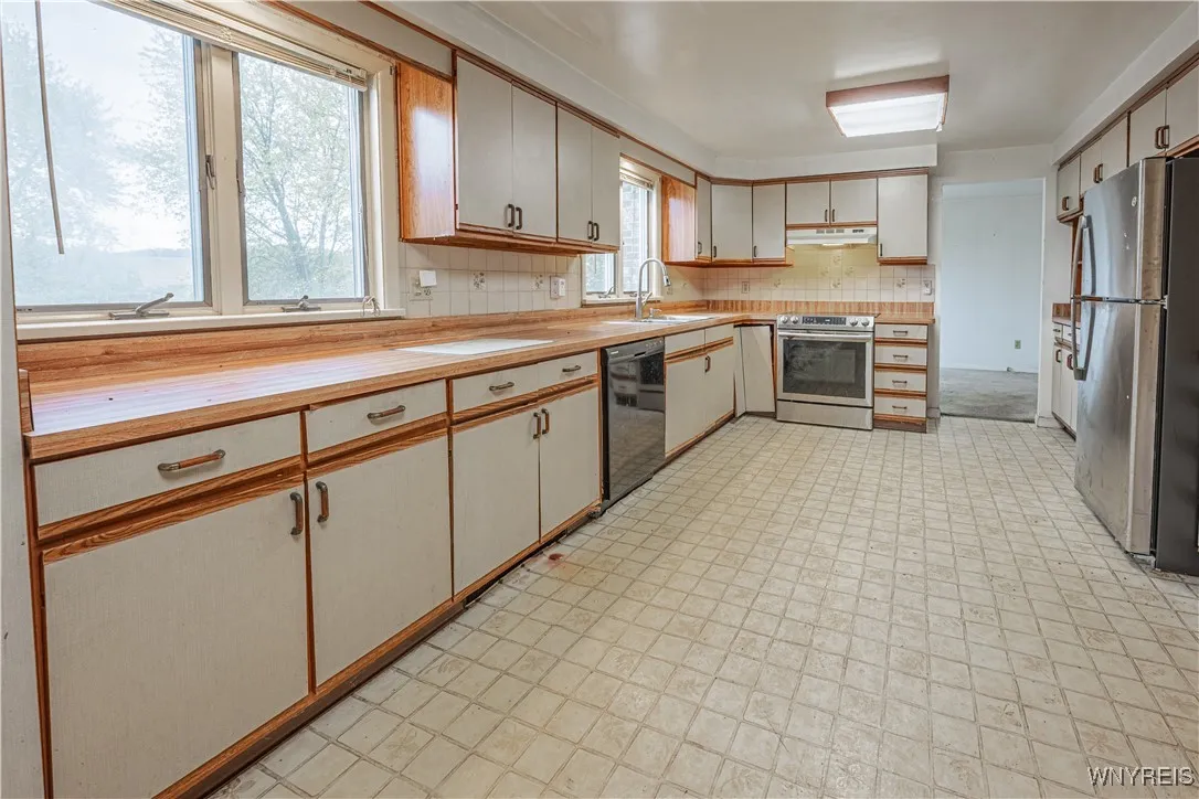 7744 Rochester Road, Royalton, New York 14067, Royalton, New York 14067, 3 Bedrooms Bedrooms, 5 Rooms Rooms,1 BathroomBathrooms,Residential,For Sale,7744 Rochester Road, Royalton, New York 14067,0,B1648301