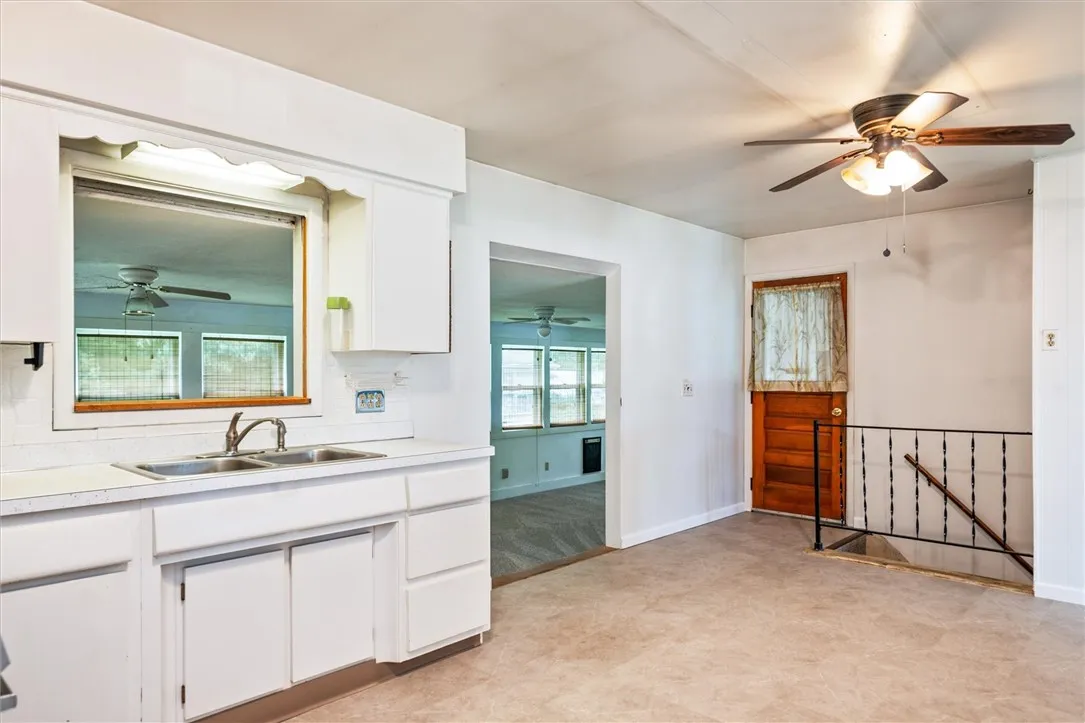 176 Wildbriar Road, Henrietta, New York 14623, Henrietta, New York 14623, 3 Bedrooms Bedrooms, 6 Rooms Rooms,2 BathroomsBathrooms,Residential,For Sale,176 Wildbriar Road, Henrietta, New York 14623,0,R1648760
