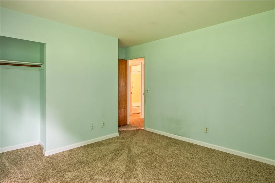 176 Wildbriar Road, Henrietta, New York 14623, Henrietta, New York 14623, 3 Bedrooms Bedrooms, 6 Rooms Rooms,2 BathroomsBathrooms,Residential,For Sale,176 Wildbriar Road, Henrietta, New York 14623,0,R1648760