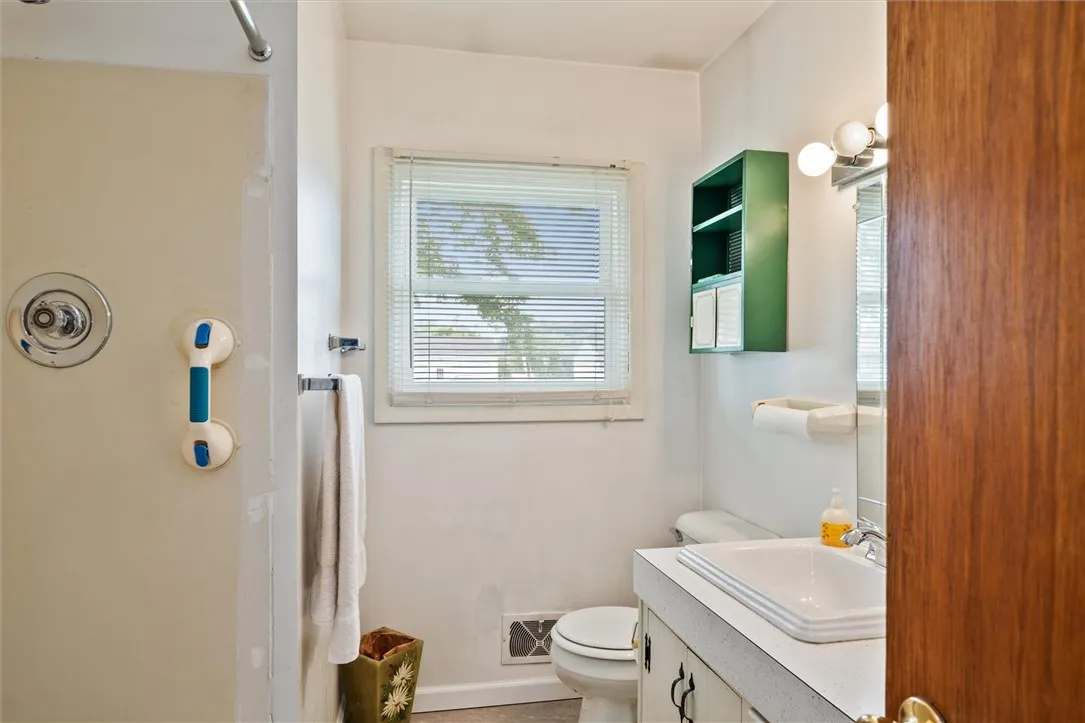 176 Wildbriar Road, Henrietta, New York 14623, Henrietta, New York 14623, 3 Bedrooms Bedrooms, 6 Rooms Rooms,2 BathroomsBathrooms,Residential,For Sale,176 Wildbriar Road, Henrietta, New York 14623,0,R1648760