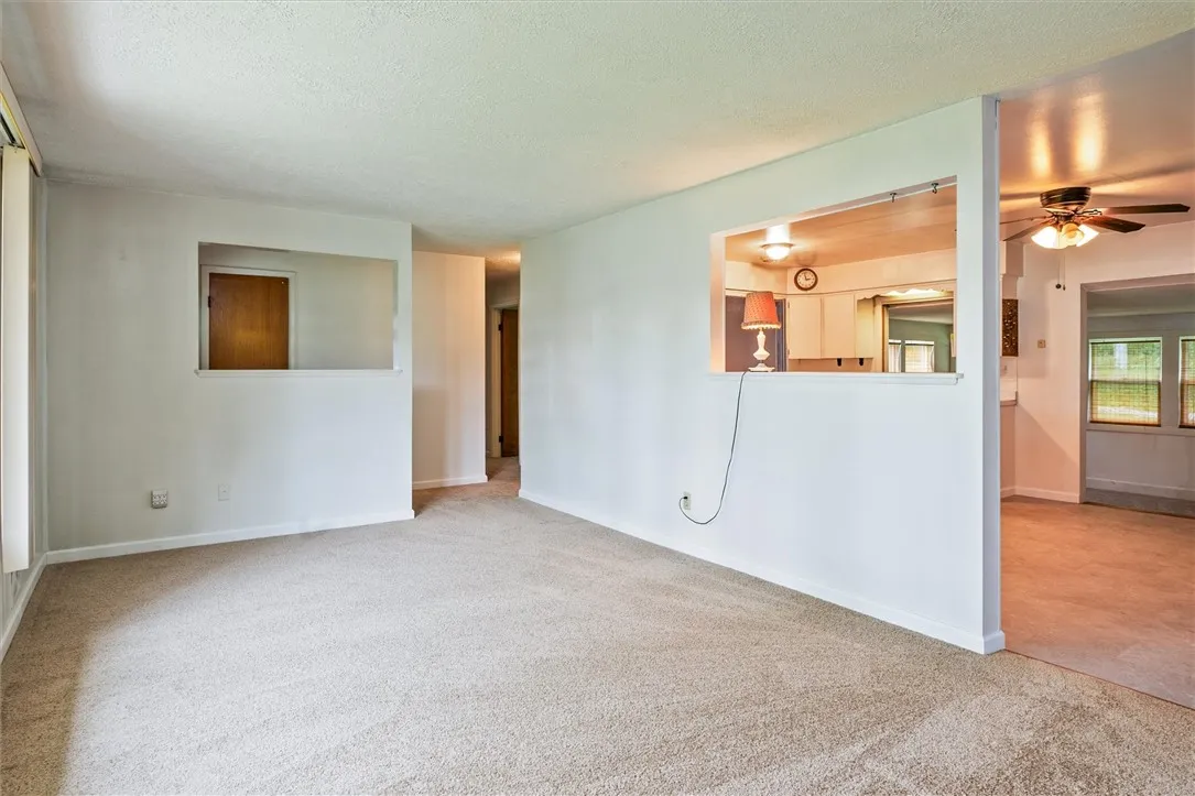 176 Wildbriar Road, Henrietta, New York 14623, Henrietta, New York 14623, 3 Bedrooms Bedrooms, 6 Rooms Rooms,2 BathroomsBathrooms,Residential,For Sale,176 Wildbriar Road, Henrietta, New York 14623,0,R1648760