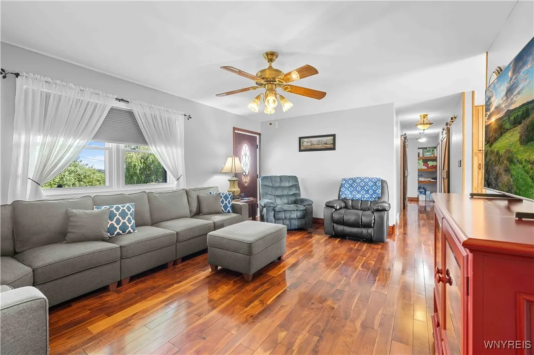 3272 Cascade Road, Attica, New York 14011, Attica, New York 14011, 3 Bedrooms Bedrooms, 5 Rooms Rooms,2 BathroomsBathrooms,Residential,For Sale,3272 Cascade Road, Attica, New York 14011,0,B1648790