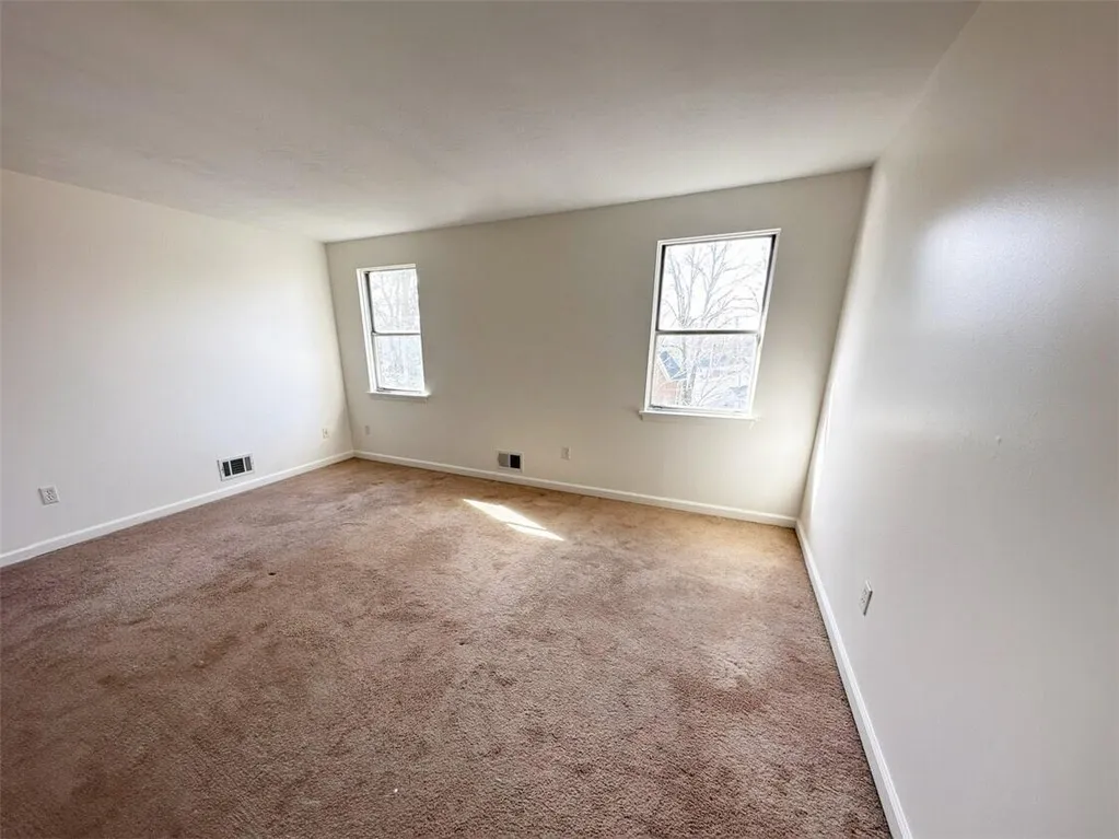 1078c Mt Hope Avenue Un21, Rochester, New York 146, Rochester, New York 14620, 2 Bedrooms Bedrooms, 6 Rooms Rooms,1 BathroomBathrooms,Residential,For Sale,1078c Mt Hope Avenue Un21, Rochester, New York 146,0,R1648639