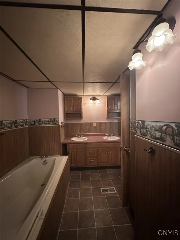 405 State Route 5s, German Flatts, New York 13407, German Flatts, New York 13407, 2 Bedrooms Bedrooms, 7 Rooms Rooms,1 BathroomBathrooms,Residential,For Sale,405 State Route 5s, German Flatts, New York 13407,0,S1648773