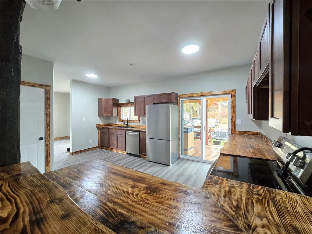 261 Elmira Street, None, Pennsylvania 16947, Pennsylvania 16947, 4 Bedrooms Bedrooms, 10 Rooms Rooms,2 BathroomsBathrooms,Residential,For Sale,261 Elmira Street, None, Pennsylvania 16947,0,R1648687