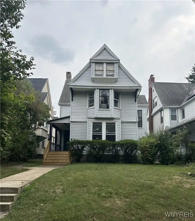214 Highland Avenue, Buffalo, New York 14222, Buffalo, New York 14222, 4 Bedrooms Bedrooms, ,4 BathroomsBathrooms,Residential,Closed,214 Highland Avenue, Buffalo, New York 14222,0,B1648552