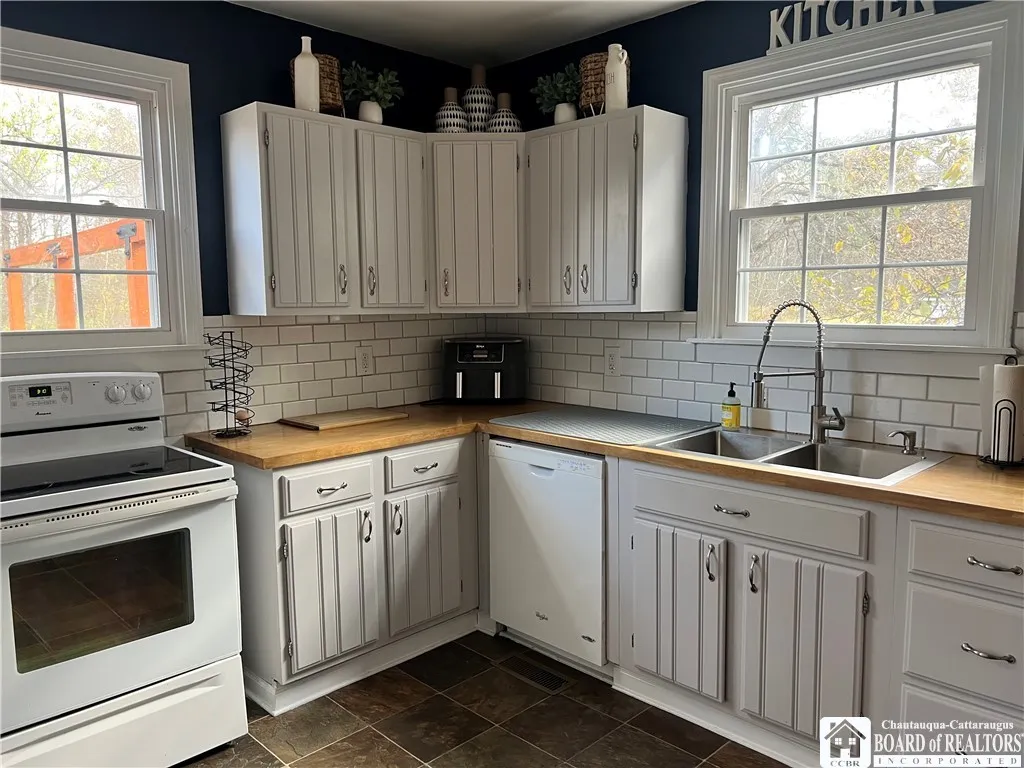 3332 Riverside Drive, Scio, New York 14895, Scio, New York 14895, 3 Bedrooms Bedrooms, 9 Rooms Rooms,1 BathroomBathrooms,Residential,For Sale,3332 Riverside Drive, Scio, New York 14895,0,R1648611