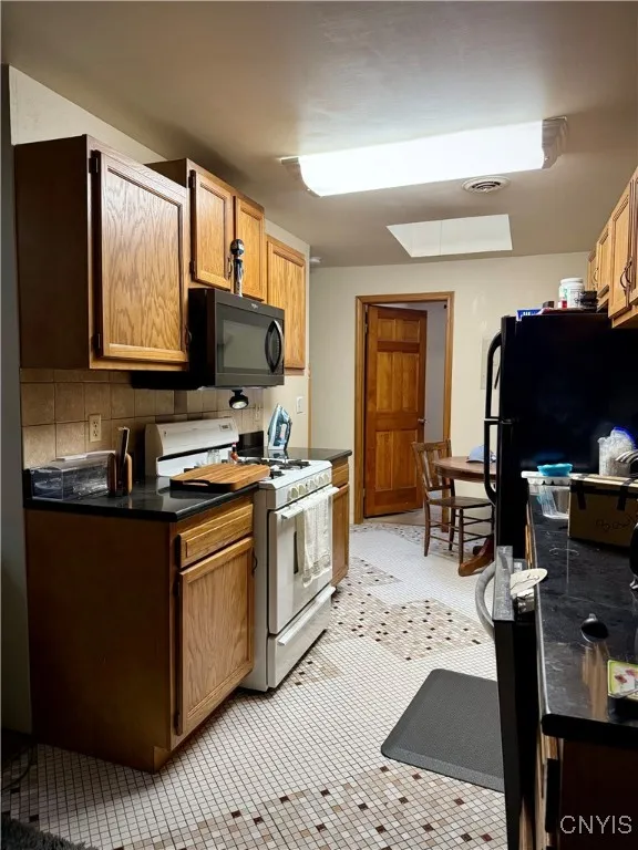 11 Clinton Avenue, Cortland, New York 13045, Cortland, New York 13045, 5 Bedrooms Bedrooms, ,Multi Family,For Sale,11 Clinton Avenue, Cortland, New York 13045,0,S1648779