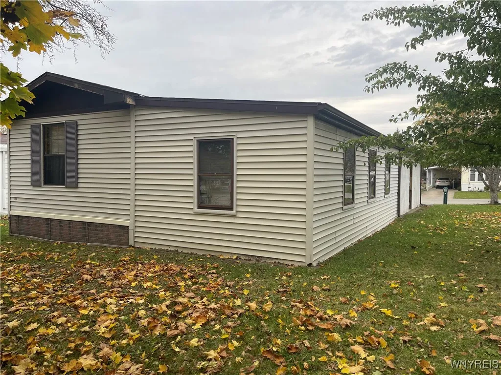 11 Melody Lane, Cheektowaga, New York 14225, Cheektowaga, New York 14225, 2 Bedrooms Bedrooms, 5 Rooms Rooms,1 BathroomBathrooms,Residential,For Sale,11 Melody Lane, Cheektowaga, New York 14225,0,B1648757