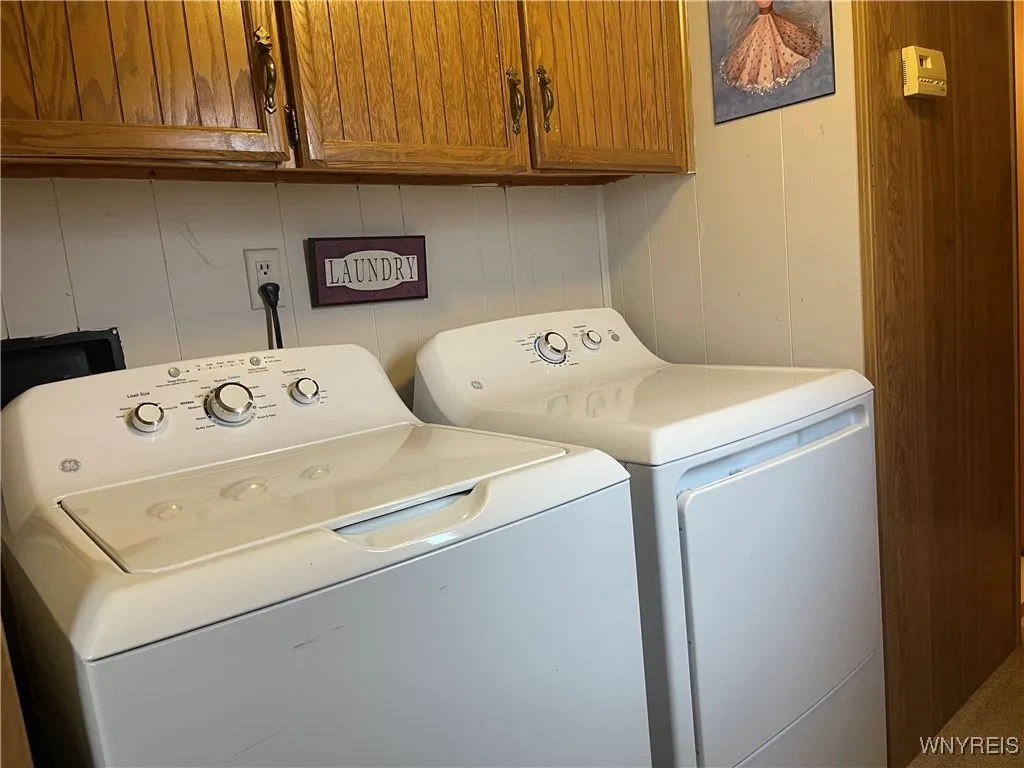 11 Melody Lane, Cheektowaga, New York 14225, Cheektowaga, New York 14225, 2 Bedrooms Bedrooms, 5 Rooms Rooms,1 BathroomBathrooms,Residential,For Sale,11 Melody Lane, Cheektowaga, New York 14225,0,B1648757