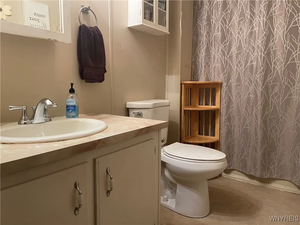11 Melody Lane, Cheektowaga, New York 14225, Cheektowaga, New York 14225, 2 Bedrooms Bedrooms, 5 Rooms Rooms,1 BathroomBathrooms,Residential,For Sale,11 Melody Lane, Cheektowaga, New York 14225,0,B1648757
