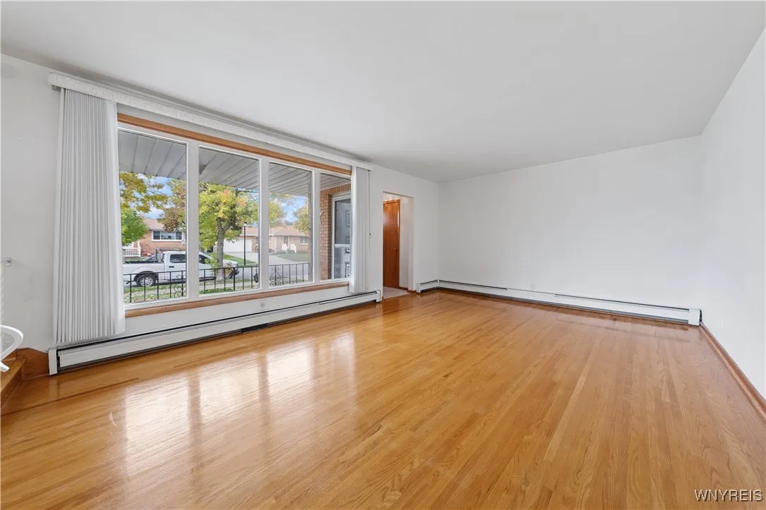 69 Maplegrove Avenue, Tonawanda, New York 14150, Tonawanda, New York 14150, 3 Bedrooms Bedrooms, 6 Rooms Rooms,1 BathroomBathrooms,Residential,For Sale,69 Maplegrove Avenue, Tonawanda, New York 14150,0,B1648808