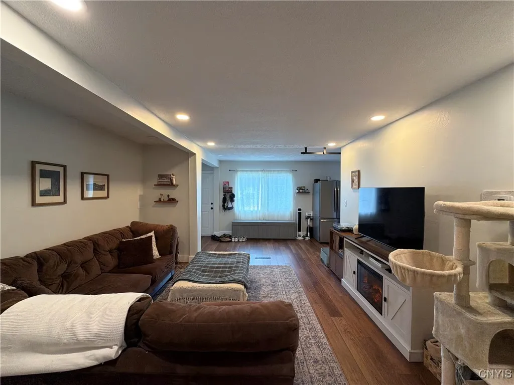 131 South Crescent Drive, Rome, New York 13440, Rome, New York 13440, 3 Bedrooms Bedrooms, 7 Rooms Rooms,1 BathroomBathrooms,Residential,For Sale,131 South Crescent Drive, Rome, New York 13440,0,S1648871