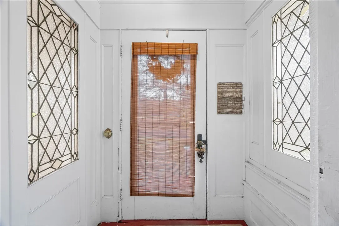 34 Riverside Street, Rochester, New York 14613, Rochester, New York 14613, 4 Bedrooms Bedrooms, 8 Rooms Rooms,1 BathroomBathrooms,Residential,For Sale,34 Riverside Street, Rochester, New York 14613,0,R1648768