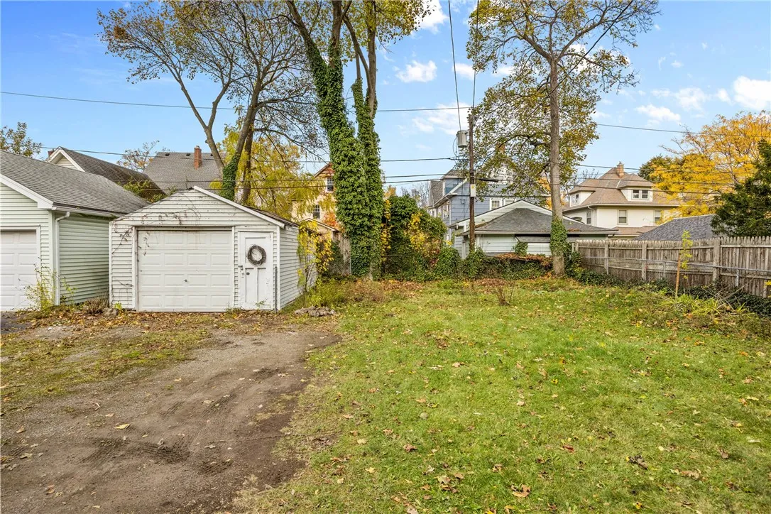 34 Riverside Street, Rochester, New York 14613, Rochester, New York 14613, 4 Bedrooms Bedrooms, 8 Rooms Rooms,1 BathroomBathrooms,Residential,For Sale,34 Riverside Street, Rochester, New York 14613,0,R1648768