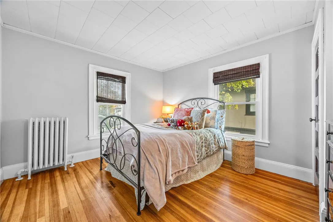 34 Riverside Street, Rochester, New York 14613, Rochester, New York 14613, 4 Bedrooms Bedrooms, 8 Rooms Rooms,1 BathroomBathrooms,Residential,For Sale,34 Riverside Street, Rochester, New York 14613,0,R1648768