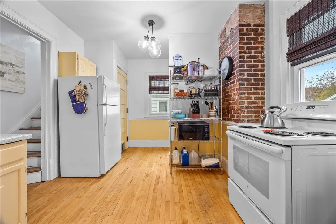 34 Riverside Street, Rochester, New York 14613, Rochester, New York 14613, 4 Bedrooms Bedrooms, 8 Rooms Rooms,1 BathroomBathrooms,Residential,For Sale,34 Riverside Street, Rochester, New York 14613,0,R1648768