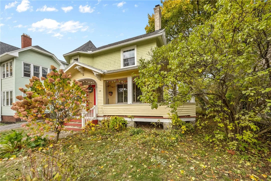 34 Riverside Street, Rochester, New York 14613, Rochester, New York 14613, 4 Bedrooms Bedrooms, 8 Rooms Rooms,1 BathroomBathrooms,Residential,For Sale,34 Riverside Street, Rochester, New York 14613,0,R1648768
