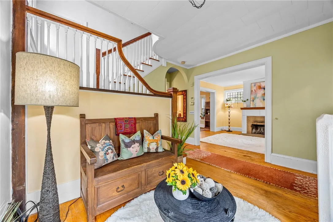 34 Riverside Street, Rochester, New York 14613, Rochester, New York 14613, 4 Bedrooms Bedrooms, 8 Rooms Rooms,1 BathroomBathrooms,Residential,For Sale,34 Riverside Street, Rochester, New York 14613,0,R1648768