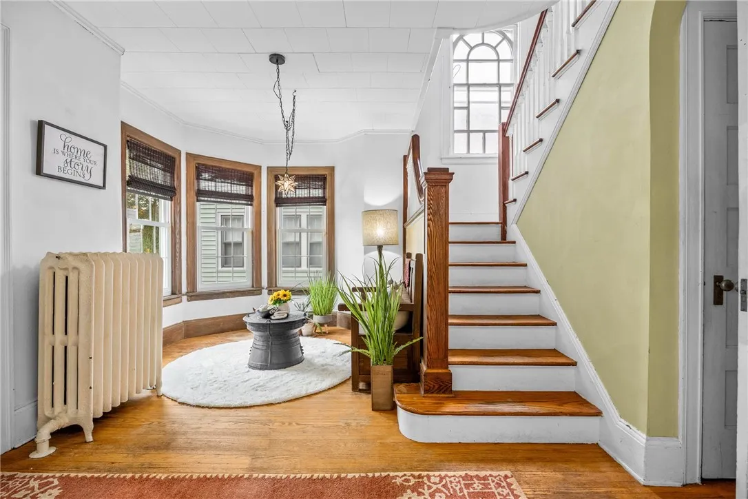 34 Riverside Street, Rochester, New York 14613, Rochester, New York 14613, 4 Bedrooms Bedrooms, 8 Rooms Rooms,1 BathroomBathrooms,Residential,For Sale,34 Riverside Street, Rochester, New York 14613,0,R1648768