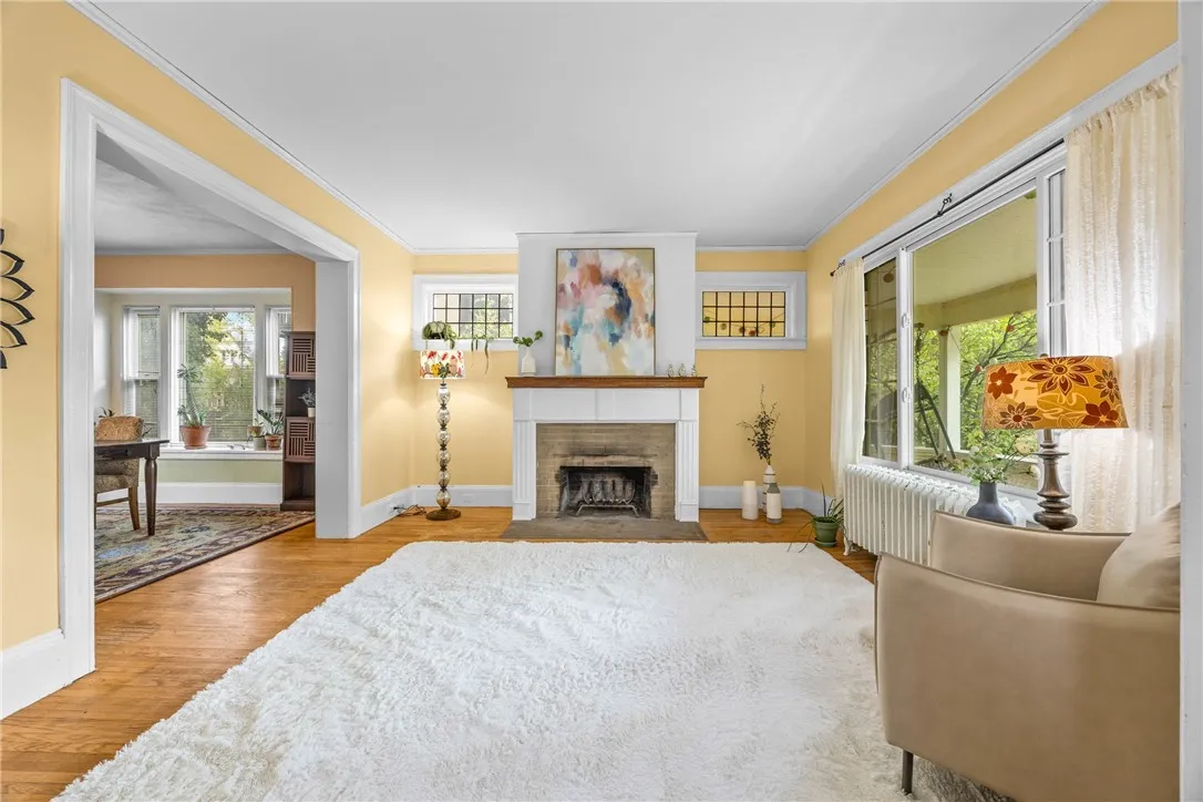 34 Riverside Street, Rochester, New York 14613, Rochester, New York 14613, 4 Bedrooms Bedrooms, 8 Rooms Rooms,1 BathroomBathrooms,Residential,For Sale,34 Riverside Street, Rochester, New York 14613,0,R1648768