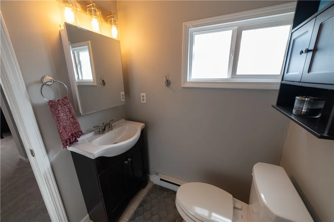 Primary En-Suite Bathroom