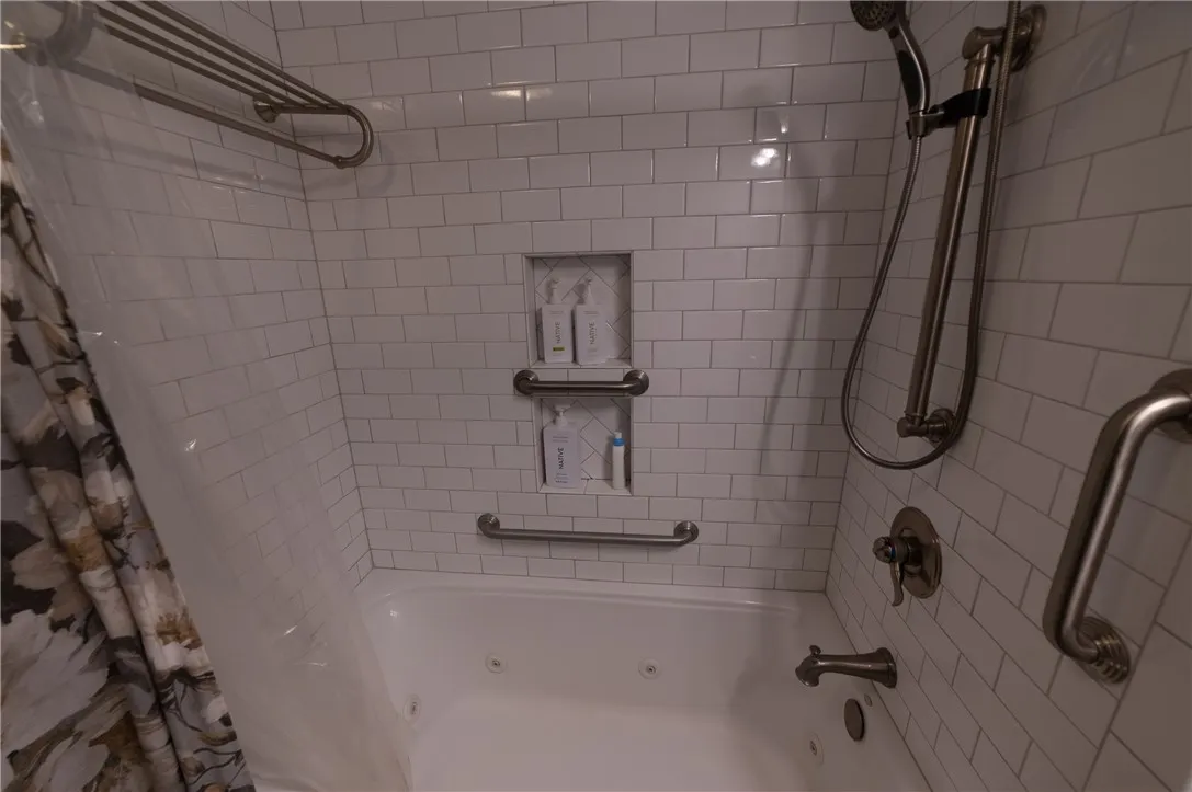 Bathroom 2 Jetted Tub