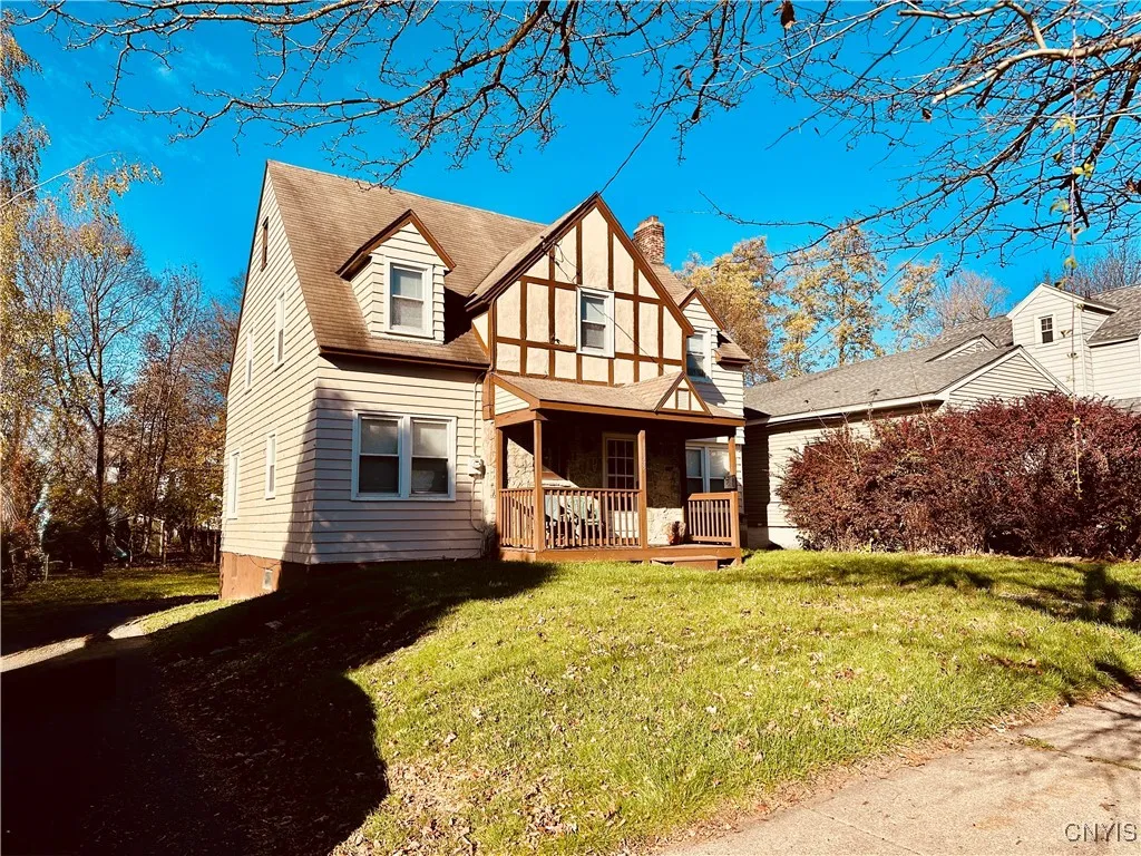 1128 Westcott Street, Syracuse, New York 13210, Syracuse, New York 13210, 4 Bedrooms Bedrooms, 7 Rooms Rooms,1 BathroomBathrooms,Residential,For Sale,1128 Westcott Street, Syracuse, New York 13210,0,S1648498