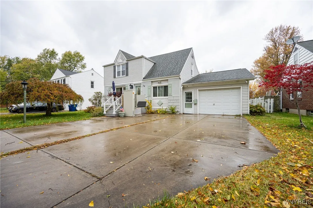 119 Jasper Drive, Amherst, New York 14226, Amherst, New York 14226, 3 Bedrooms Bedrooms, 8 Rooms Rooms,2 BathroomsBathrooms,Residential,For Sale,119 Jasper Drive, Amherst, New York 14226,0,B1648751