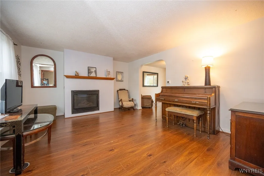 119 Jasper Drive, Amherst, New York 14226, Amherst, New York 14226, 3 Bedrooms Bedrooms, 8 Rooms Rooms,2 BathroomsBathrooms,Residential,For Sale,119 Jasper Drive, Amherst, New York 14226,0,B1648751