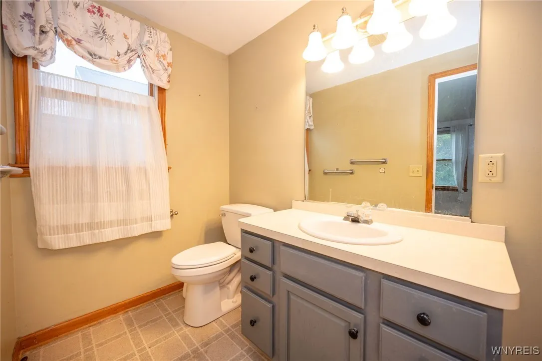 119 Jasper Drive, Amherst, New York 14226, Amherst, New York 14226, 3 Bedrooms Bedrooms, 8 Rooms Rooms,2 BathroomsBathrooms,Residential,For Sale,119 Jasper Drive, Amherst, New York 14226,0,B1648751