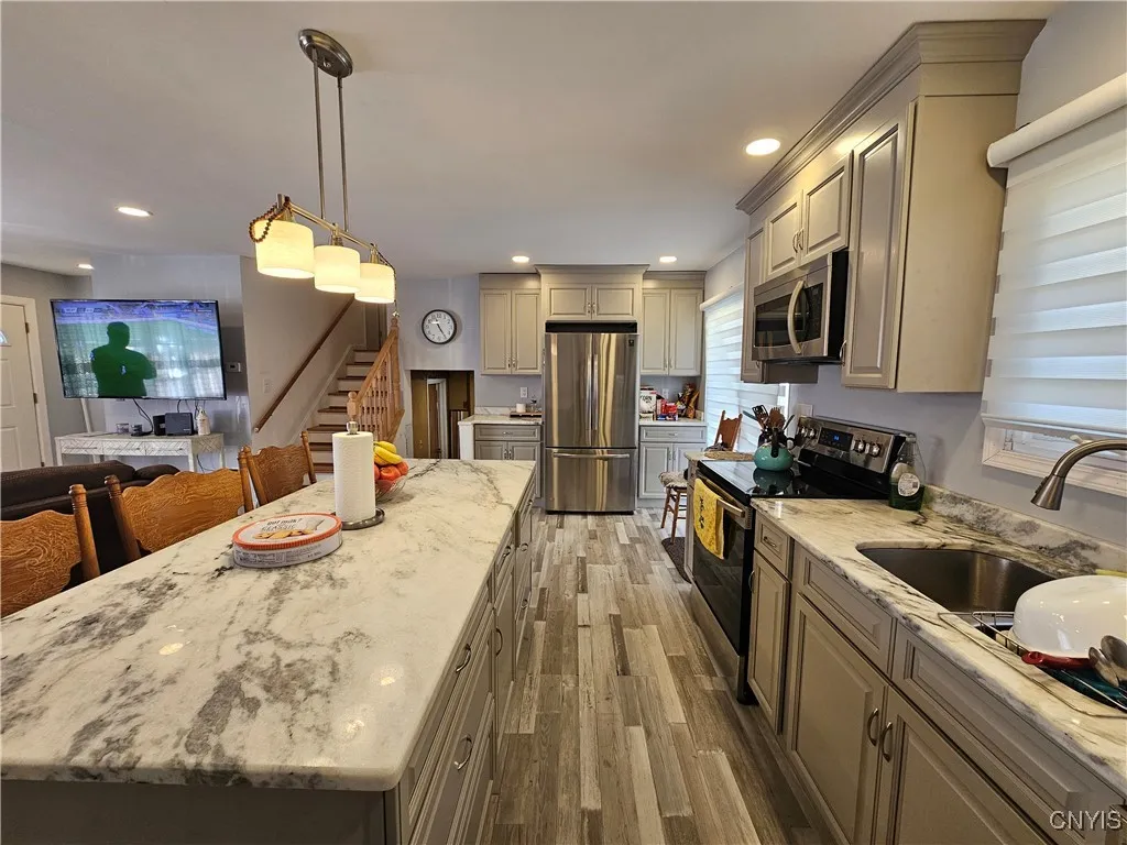 1305 Fairwood Drive, Utica, New York 13502, Utica, New York 13502, 4 Bedrooms Bedrooms, 6 Rooms Rooms,1 BathroomBathrooms,Residential,For Sale,1305 Fairwood Drive, Utica, New York 13502,0,S1648537