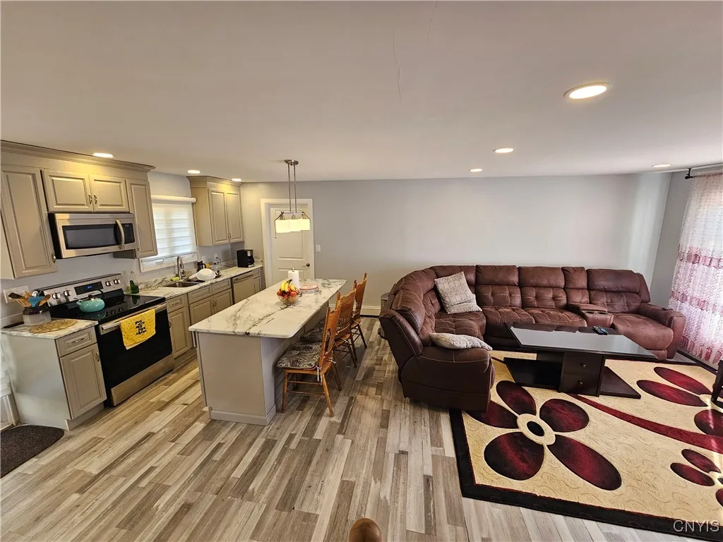 1305 Fairwood Drive, Utica, New York 13502, Utica, New York 13502, 4 Bedrooms Bedrooms, 6 Rooms Rooms,1 BathroomBathrooms,Residential,For Sale,1305 Fairwood Drive, Utica, New York 13502,0,S1648537