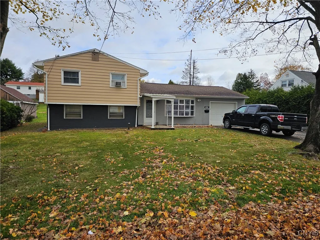 1305 Fairwood Drive, Utica, New York 13502, Utica, New York 13502, 4 Bedrooms Bedrooms, 6 Rooms Rooms,1 BathroomBathrooms,Residential,For Sale,1305 Fairwood Drive, Utica, New York 13502,0,S1648537