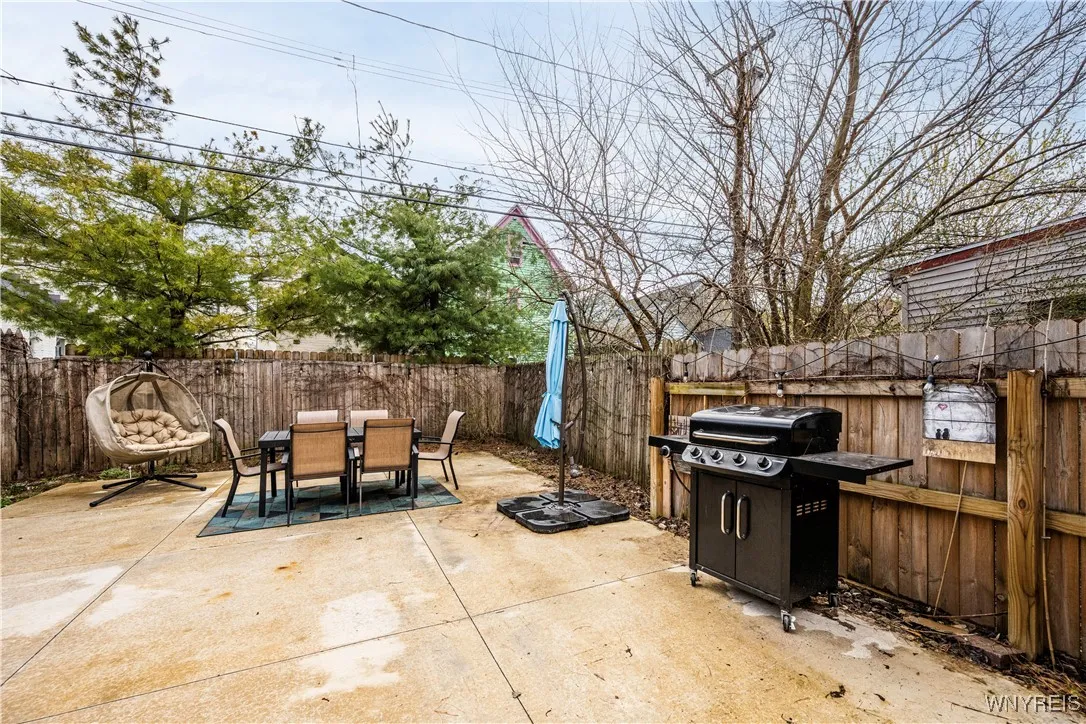 57 Mariner Street, Buffalo, New York 14201, Buffalo, New York 14201, 2 Bedrooms Bedrooms, 6 Rooms Rooms,2 BathroomsBathrooms,Residential,For Sale,57 Mariner Street, Buffalo, New York 14201,0,B1648250