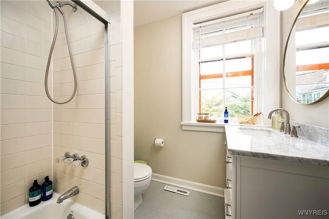 57 Mariner Street, Buffalo, New York 14201, Buffalo, New York 14201, 2 Bedrooms Bedrooms, 6 Rooms Rooms,2 BathroomsBathrooms,Residential,For Sale,57 Mariner Street, Buffalo, New York 14201,0,B1648250