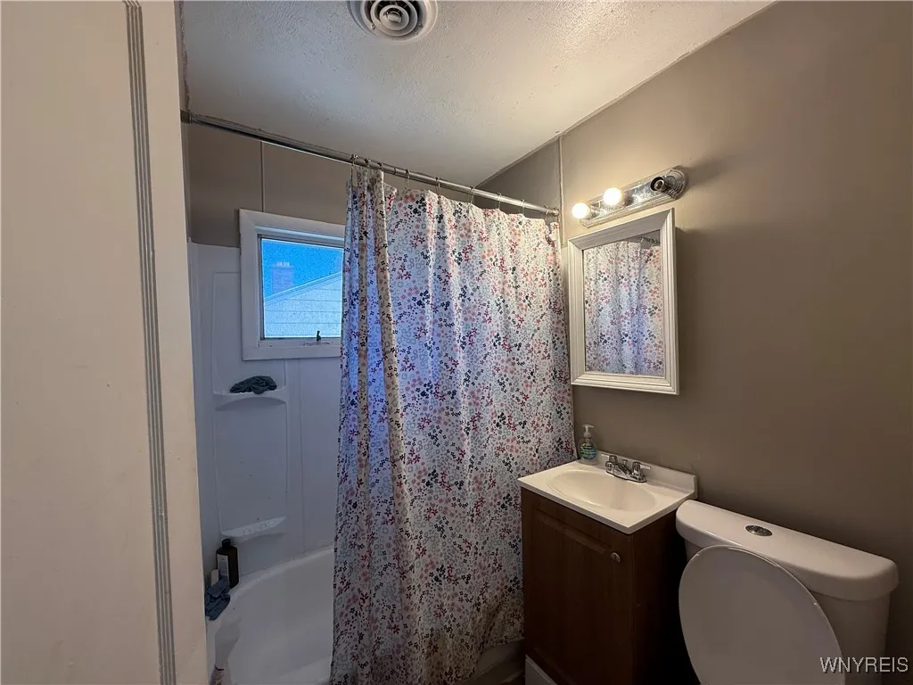 622 Minnesota Avenue, Buffalo, New York 14215, Buffalo, New York 14215, 4 Bedrooms Bedrooms, ,2 BathroomsBathrooms,Residential,For Sale,622 Minnesota Avenue, Buffalo, New York 14215,0,B1648531