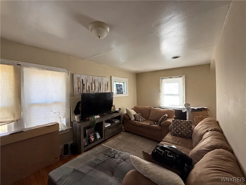 622 Minnesota Avenue, Buffalo, New York 14215, Buffalo, New York 14215, 4 Bedrooms Bedrooms, ,2 BathroomsBathrooms,Residential,For Sale,622 Minnesota Avenue, Buffalo, New York 14215,0,B1648531