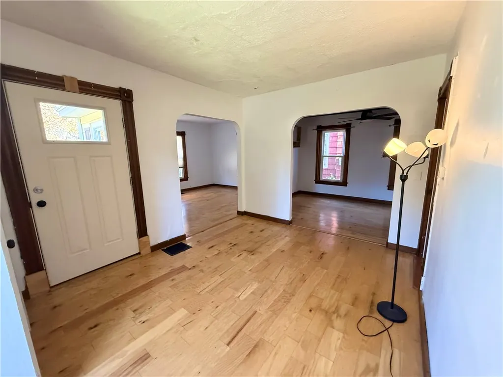 15 State Street, Manchester, New York 14504, Manchester, New York 14504, 3 Bedrooms Bedrooms, 8 Rooms Rooms,1 BathroomBathrooms,Residential,For Sale,15 State Street, Manchester, New York 14504,0,R1646246