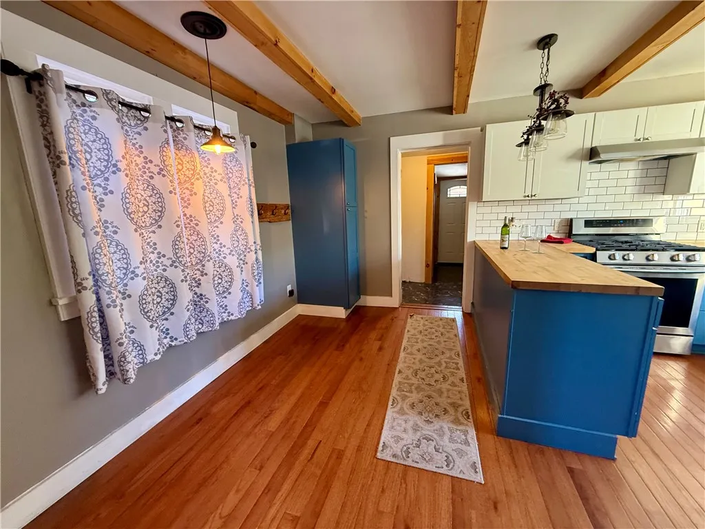 15 State Street, Manchester, New York 14504, Manchester, New York 14504, 3 Bedrooms Bedrooms, 8 Rooms Rooms,1 BathroomBathrooms,Residential,For Sale,15 State Street, Manchester, New York 14504,0,R1646246