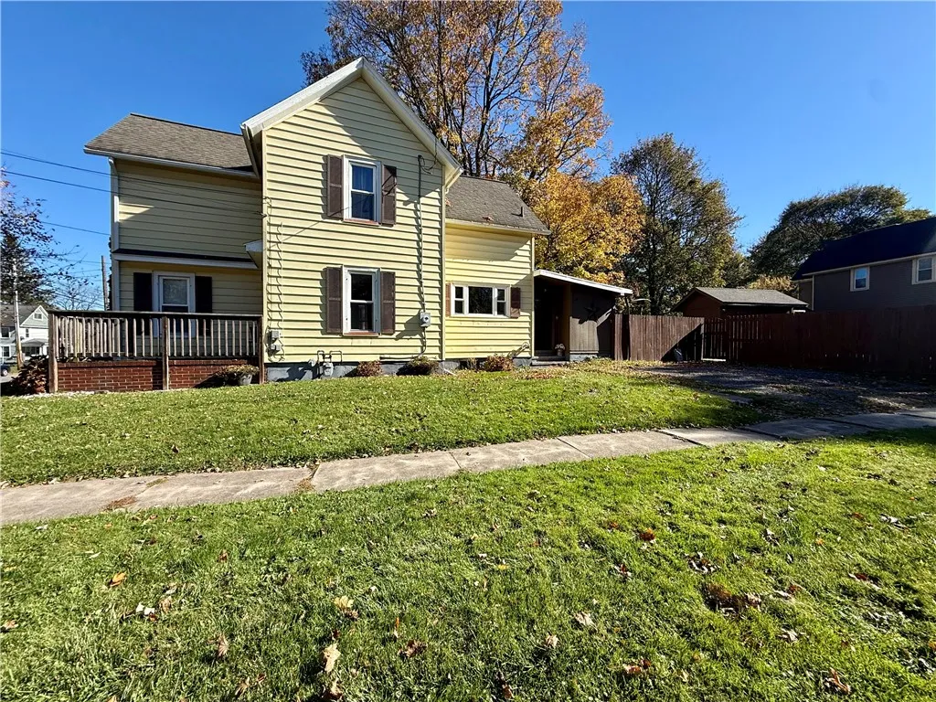 15 State Street, Manchester, New York 14504, Manchester, New York 14504, 3 Bedrooms Bedrooms, 8 Rooms Rooms,1 BathroomBathrooms,Residential,For Sale,15 State Street, Manchester, New York 14504,0,R1646246