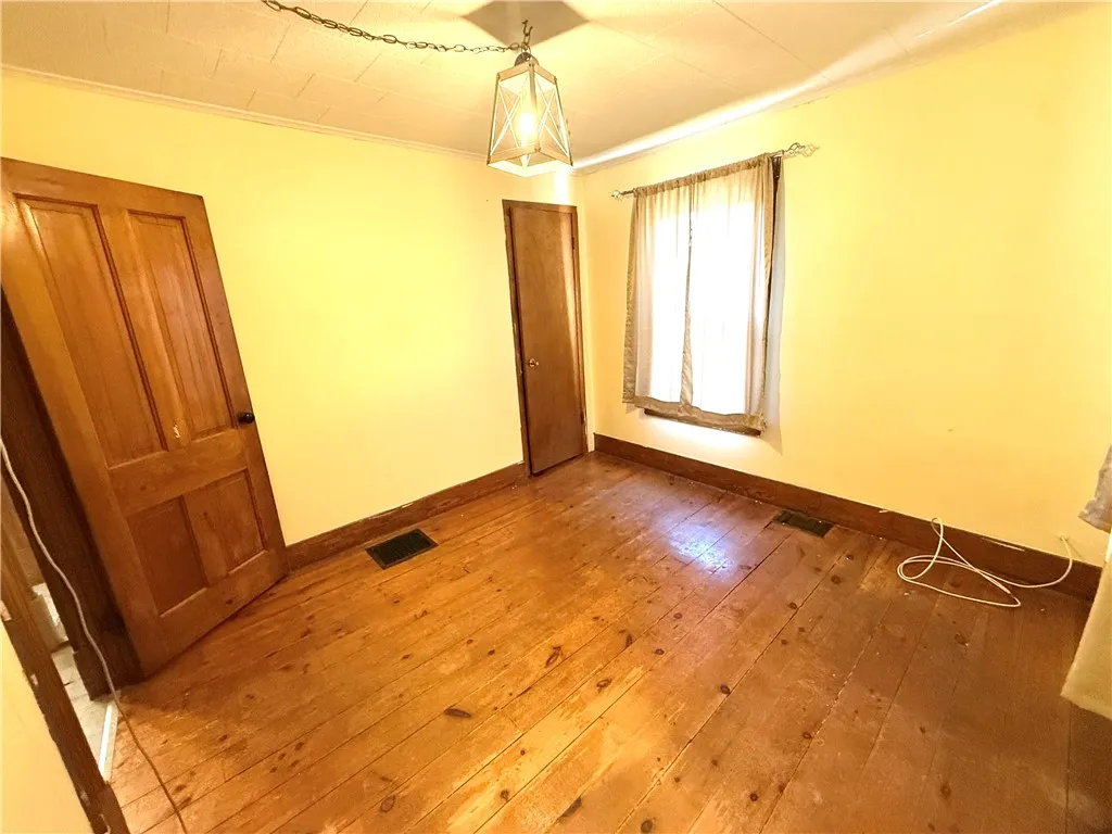 15 State Street, Manchester, New York 14504, Manchester, New York 14504, 3 Bedrooms Bedrooms, 8 Rooms Rooms,1 BathroomBathrooms,Residential,For Sale,15 State Street, Manchester, New York 14504,0,R1646246