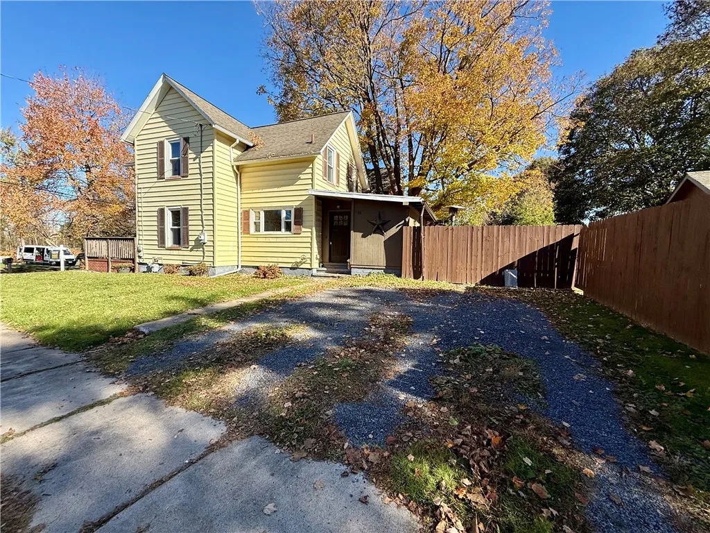 15 State Street, Manchester, New York 14504, Manchester, New York 14504, 3 Bedrooms Bedrooms, 8 Rooms Rooms,1 BathroomBathrooms,Residential,For Sale,15 State Street, Manchester, New York 14504,0,R1646246