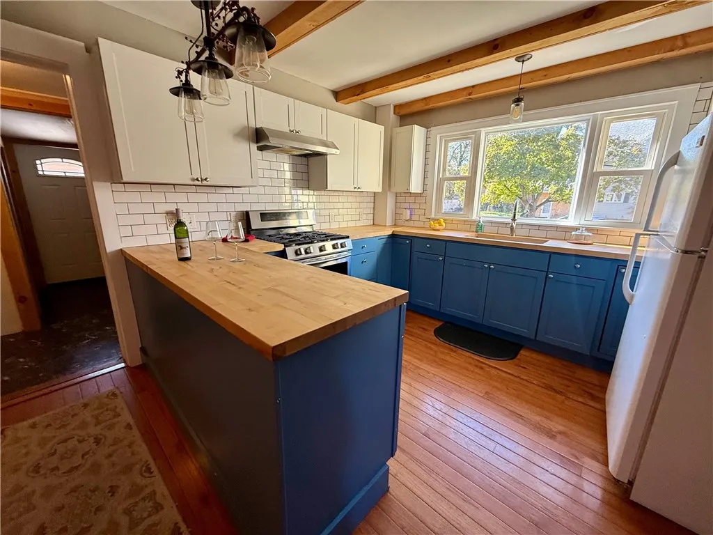 15 State Street, Manchester, New York 14504, Manchester, New York 14504, 3 Bedrooms Bedrooms, 8 Rooms Rooms,1 BathroomBathrooms,Residential,For Sale,15 State Street, Manchester, New York 14504,0,R1646246