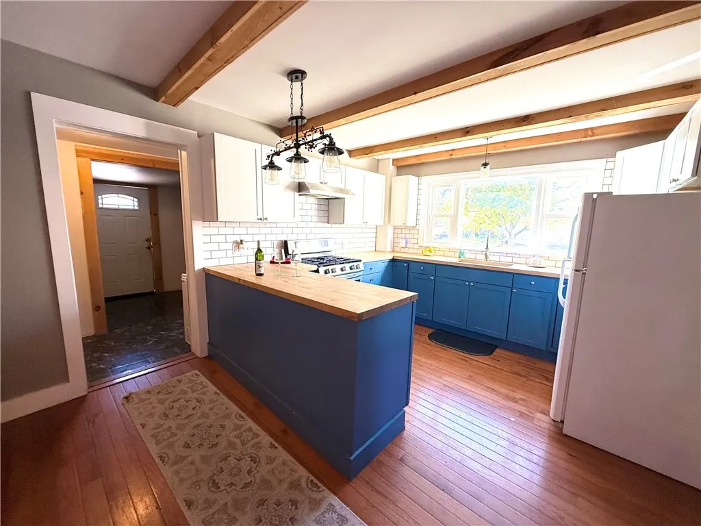 15 State Street, Manchester, New York 14504, Manchester, New York 14504, 3 Bedrooms Bedrooms, 8 Rooms Rooms,1 BathroomBathrooms,Residential,For Sale,15 State Street, Manchester, New York 14504,0,R1646246