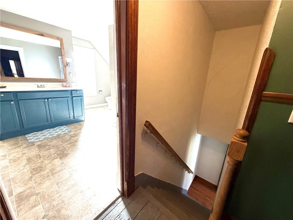 15 State Street, Manchester, New York 14504, Manchester, New York 14504, 3 Bedrooms Bedrooms, 8 Rooms Rooms,1 BathroomBathrooms,Residential,For Sale,15 State Street, Manchester, New York 14504,0,R1646246