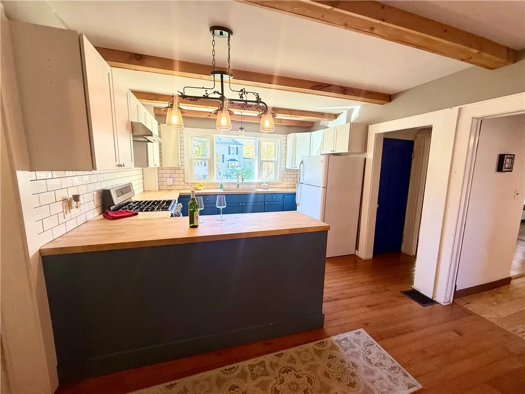 15 State Street, Manchester, New York 14504, Manchester, New York 14504, 3 Bedrooms Bedrooms, 8 Rooms Rooms,1 BathroomBathrooms,Residential,For Sale,15 State Street, Manchester, New York 14504,0,R1646246