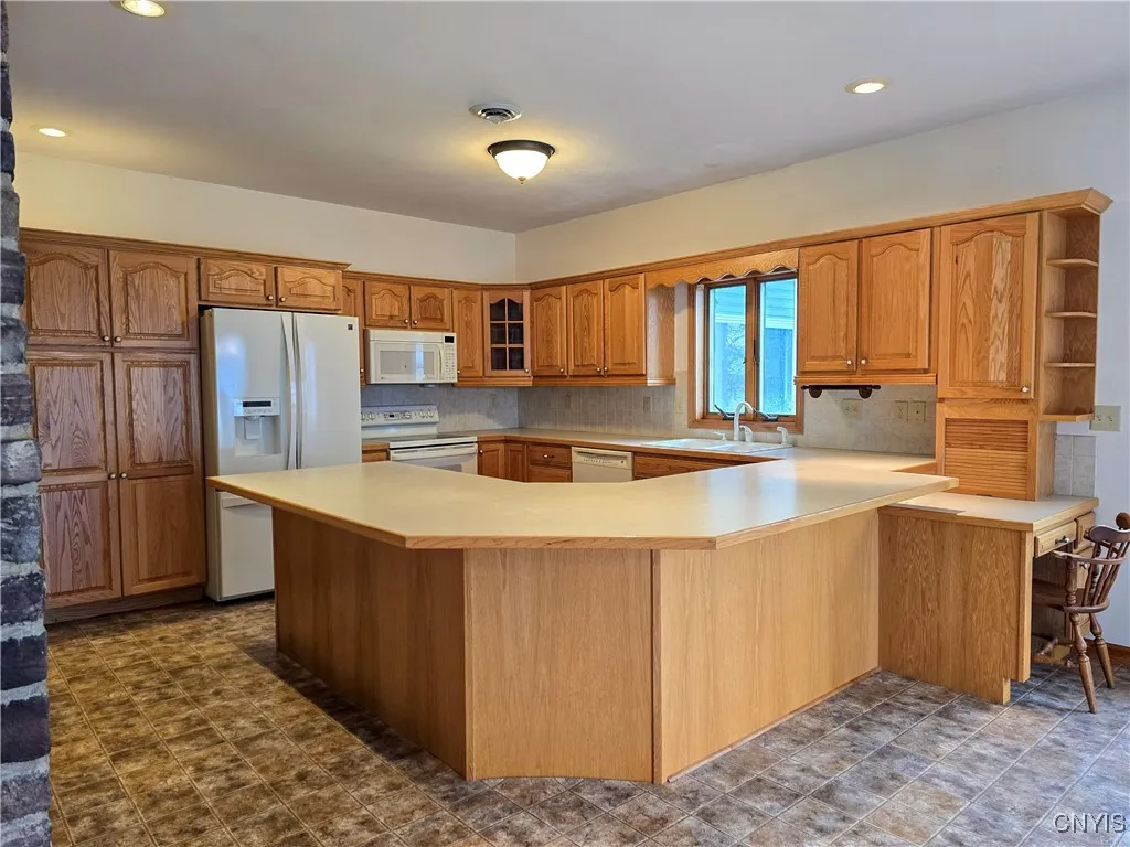 28 Wedgeworth Drive, West Monroe, New York 13167, West Monroe, New York 13167, 3 Bedrooms Bedrooms, 7 Rooms Rooms,2 BathroomsBathrooms,Residential,For Sale,28 Wedgeworth Drive, West Monroe, New York 13167,0,S1648302