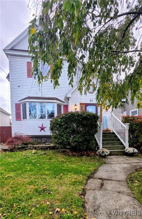 37 Bloomfield Avenue, Buffalo, New York 14220, Buffalo, New York 14220, 4 Bedrooms Bedrooms, 7 Rooms Rooms,2 BathroomsBathrooms,Residential,Closed,37 Bloomfield Avenue, Buffalo, New York 14220,0,B1648656